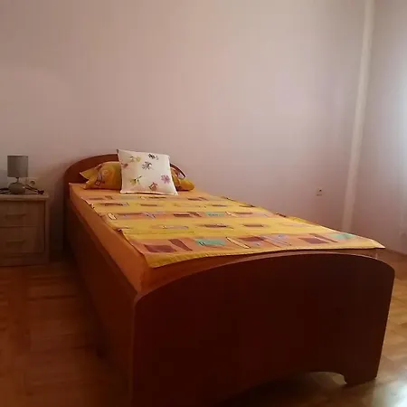 Sunny Jukic With Sea View *